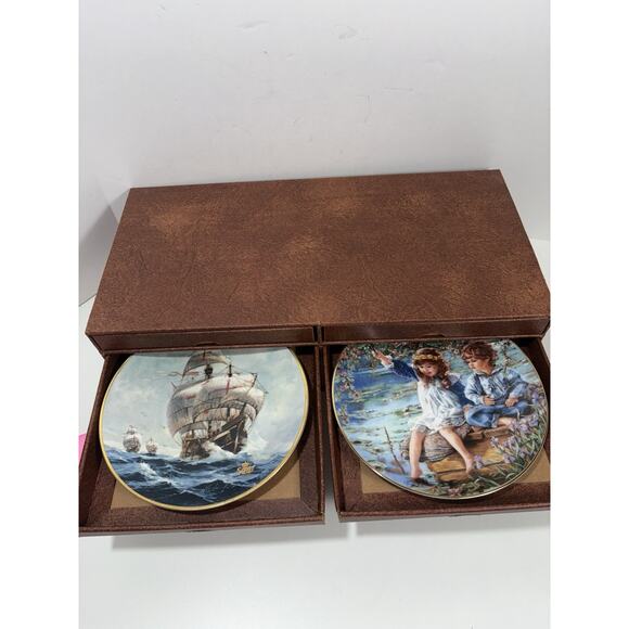 Bradex Seasons Cabinet Plates Cats Friends Etc Porcelain 7.75” Lot Of 7 & Case - Picture 7 of 13